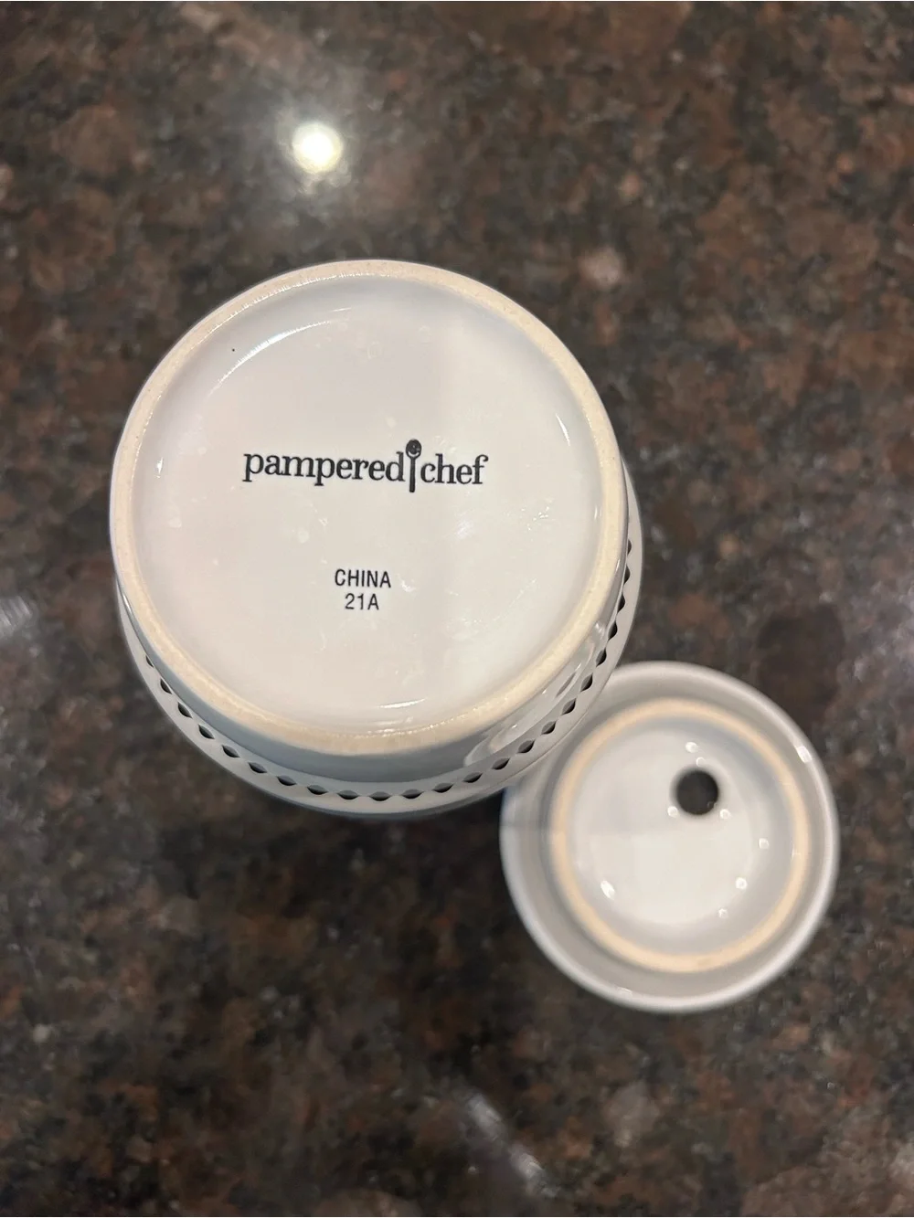 Pampered Chef Microwave Ceramic Egg Cooker EUC